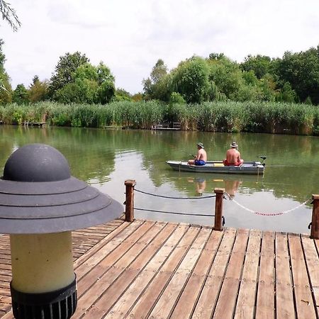 Вилла Szemermetes Erzsok Nyaralohaz Дьомаэндрёд Экстерьер фото